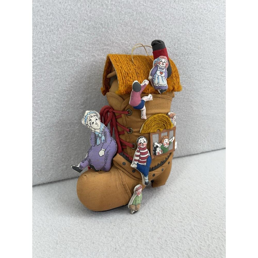 VTG T&R Floyd Old Lady Lived in a Shoe Plush Ornament 1989 Christma - Picture 3 of 9